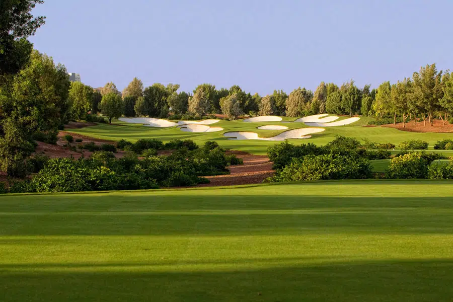 Golf in Dubai - Der Earth Course im Jumeirah Golf Estates
