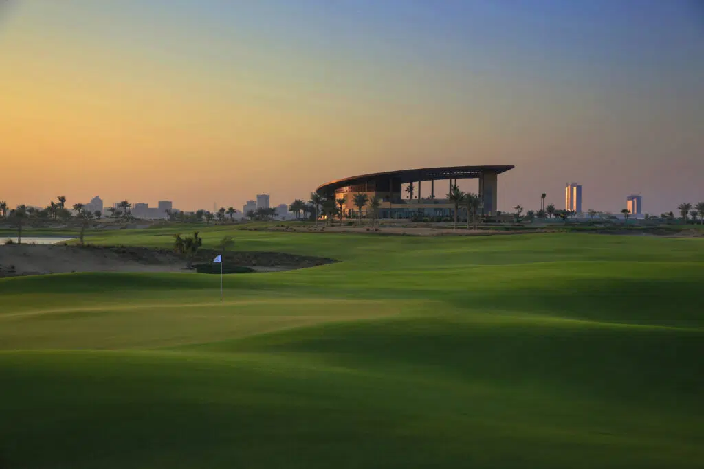 Golf in Dubai - Trump International Golf Course