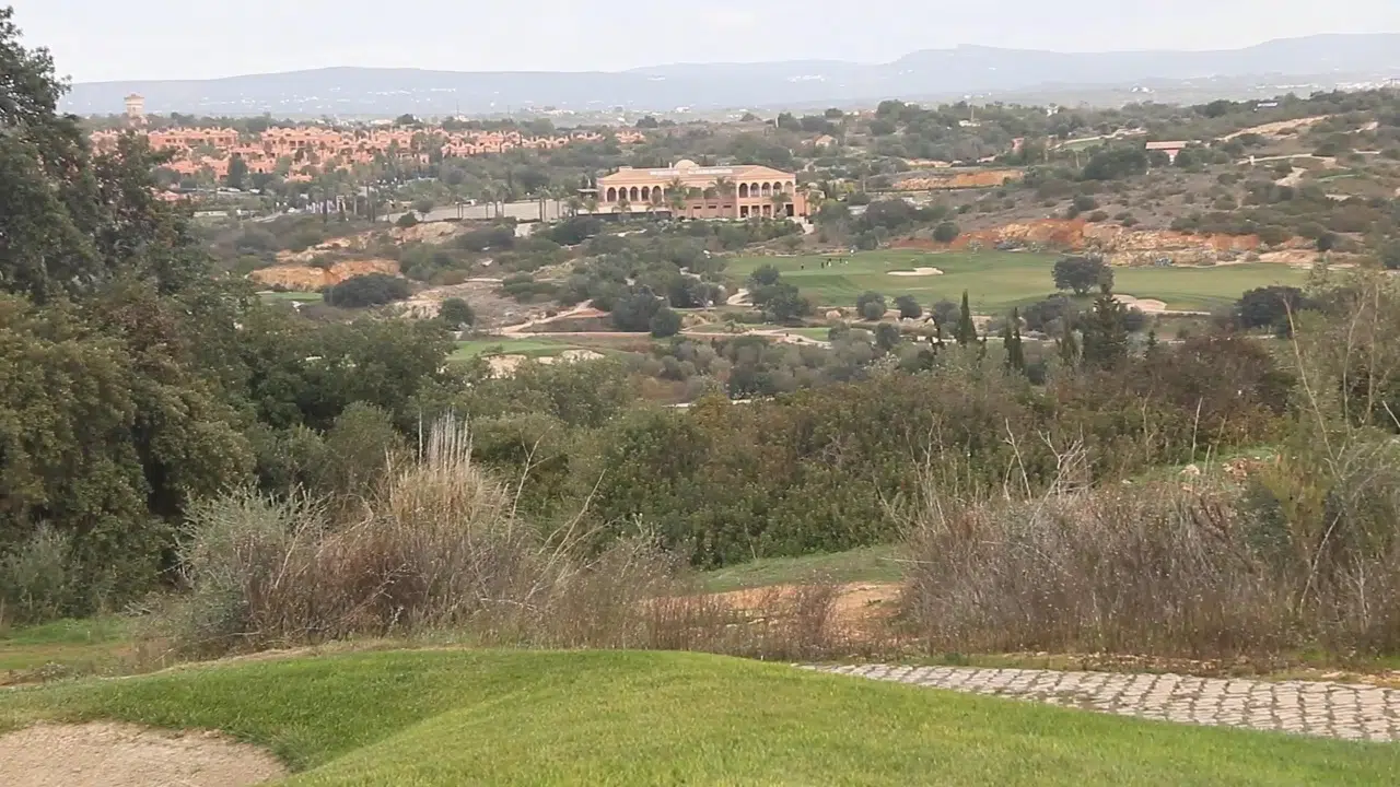 Amendoeira Golf Resort Faldo Golfplatz 017 Algarve Golfreisen