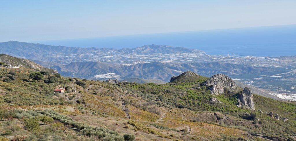 Die Ebene von Motril von der Hügelkuppe La Guindalera aus gesehen - Wikipedia CC BY-SA 4.0 by Helge Høifødt 