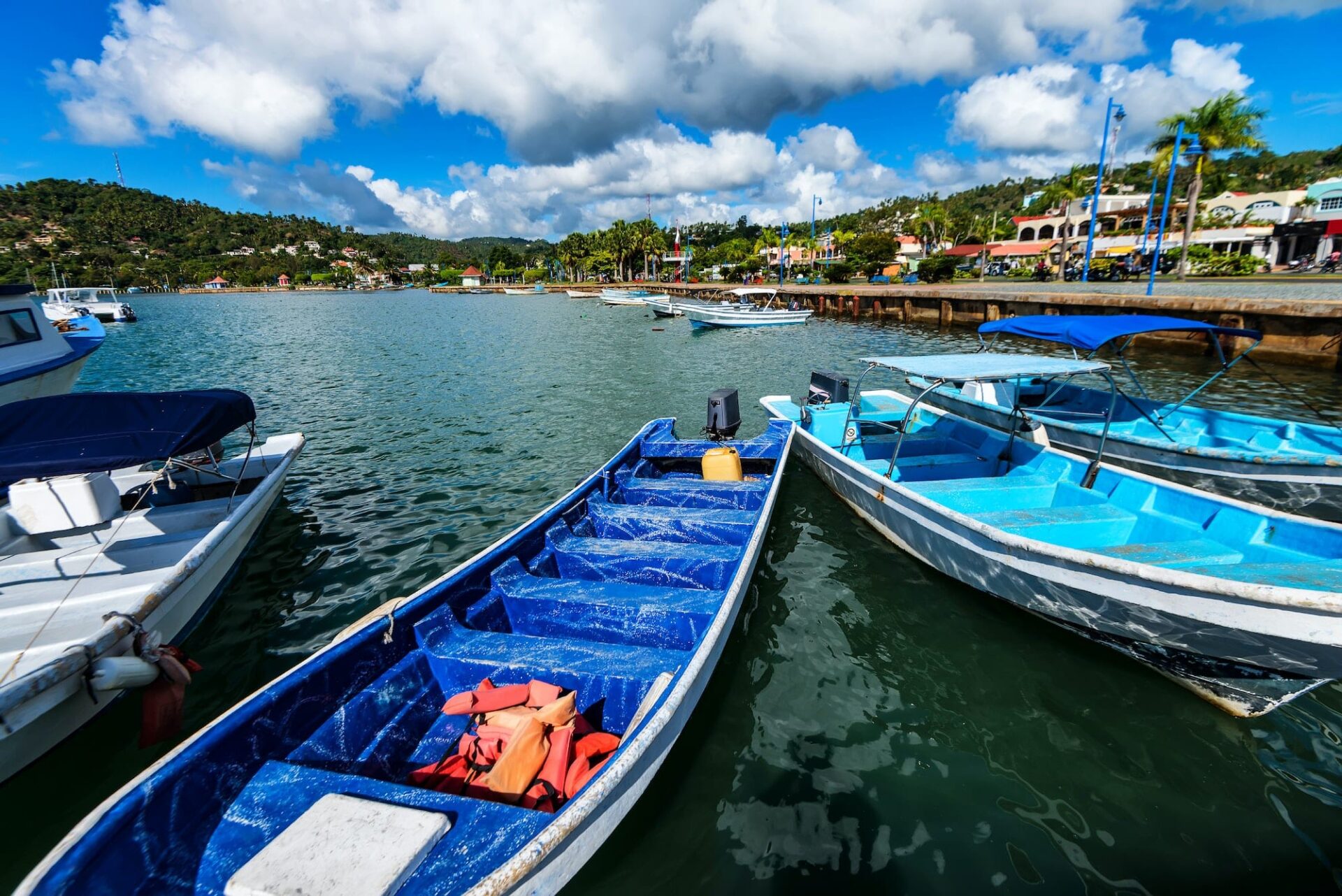Fischerboote in Samana, Dominikanische Republik