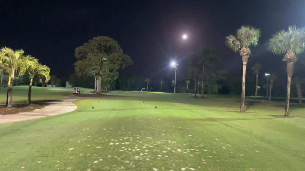 Nacht Golf auf dem Naples Links Golf Platz
