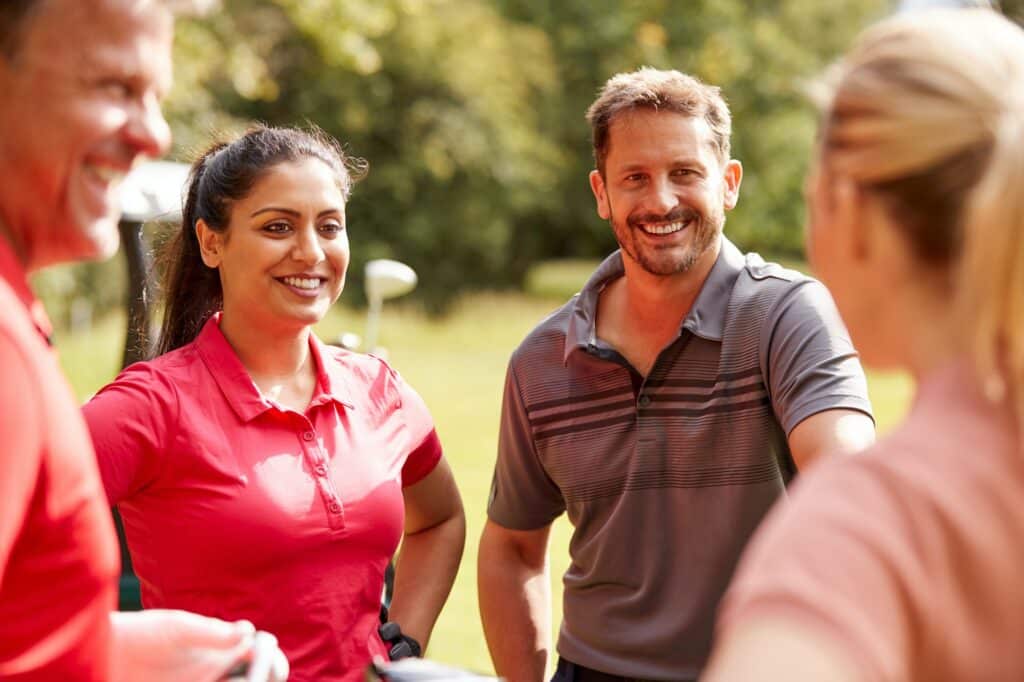 Alleinstehende Golfer auf der Golf-Insel Mallorca kennenlernen