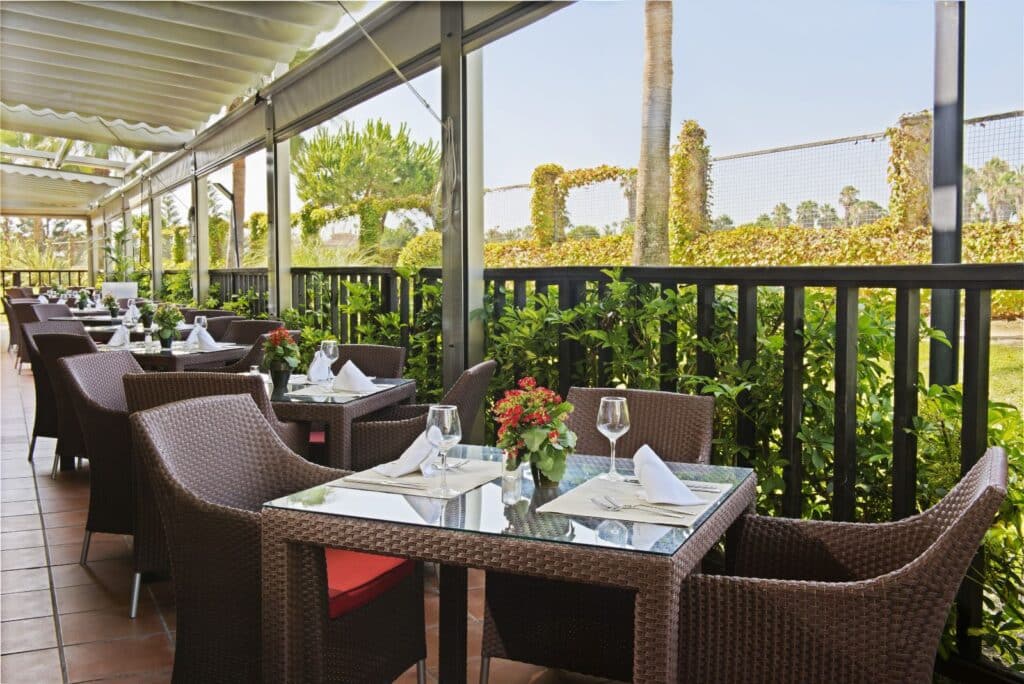 Elba Costa Ballena Beach & Thalasso Resort, Cádiz 23 Buffet restaurant terrace Golfreisen