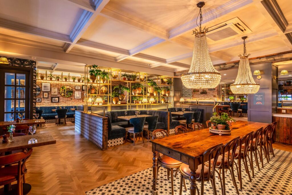 Golf in Kerry: The Ashe Hotel & Manor West Alfies Lounge at The Ashe Hotel4529x3019 Golfreisen
