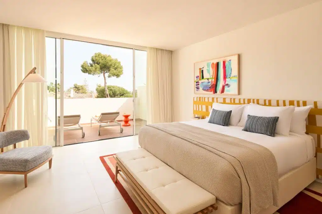 Kimpton Los Monteros Marbella Bedroom3778x2519 Golfreisen