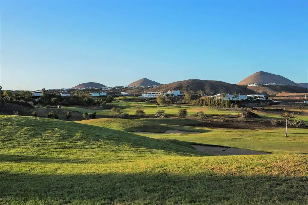 Golfurlaub Lanzarote: Zwei Plätze, ein Vulkan-Paradies Costa Teguise Golf 12 Lanzarote Golf