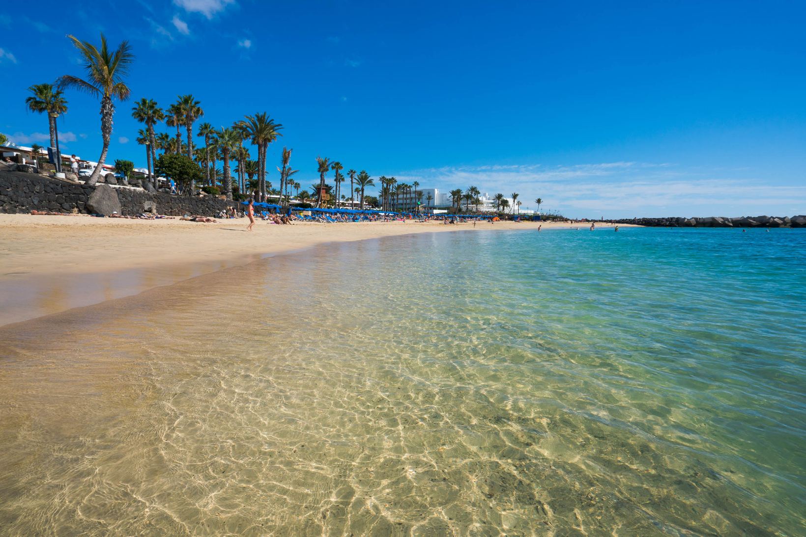 Golfurlaub Lanzarote: Zwei Plätze, ein Vulkan-Paradies Costa Teguise Golf 2 Golfurlaub Lanzarote: Dein Guide für die Vulkaninsel im Atlantik