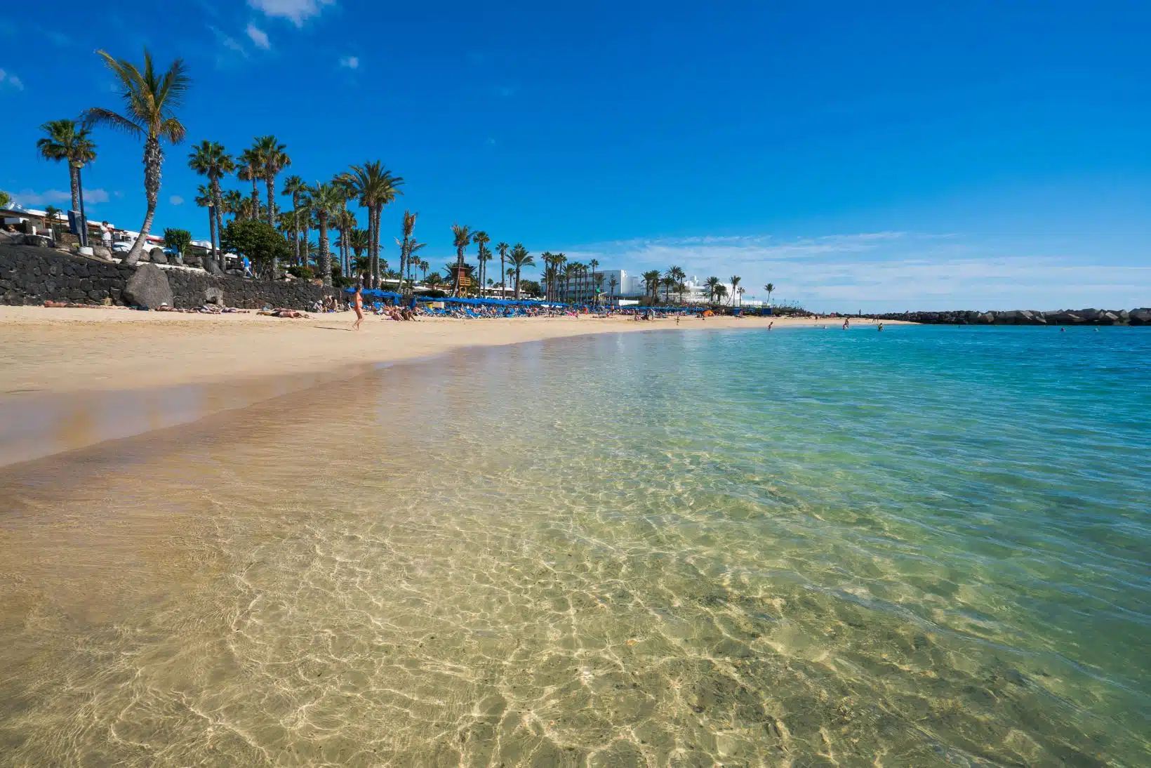 Golfurlaub Lanzarote: Zwei Plätze, ein Vulkan-Paradies Costa Teguise Golf 2 Golfurlaub Lanzarote: Dein Guide für die Vulkaninsel im Atlantik